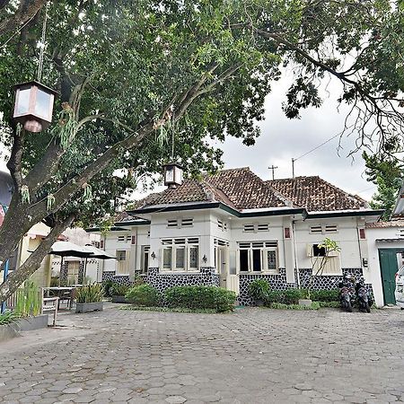 Zen Rooms Panembahan Kraton Yogyakarta Exterior photo