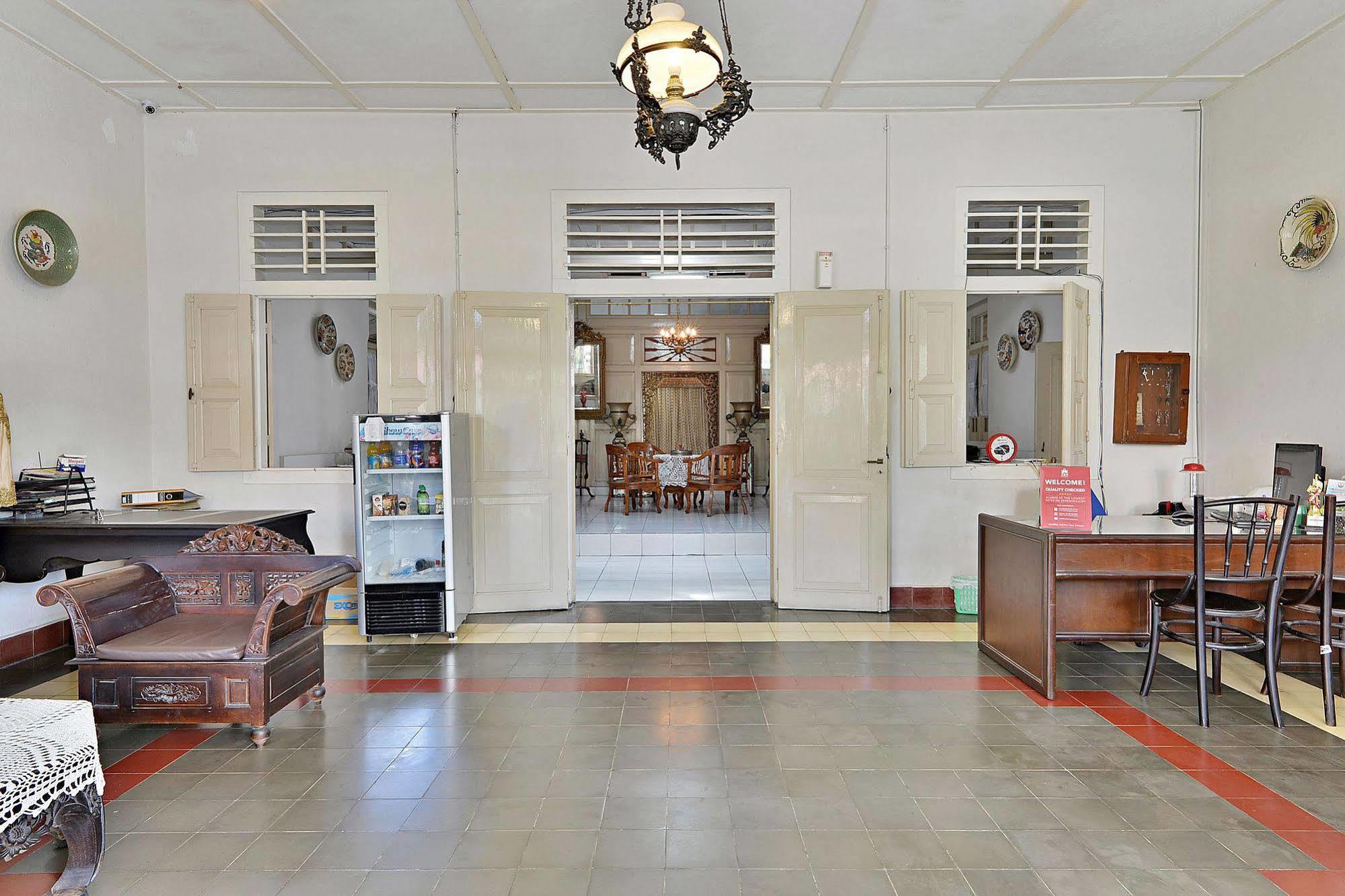 Zen Rooms Panembahan Kraton Yogyakarta Exterior photo