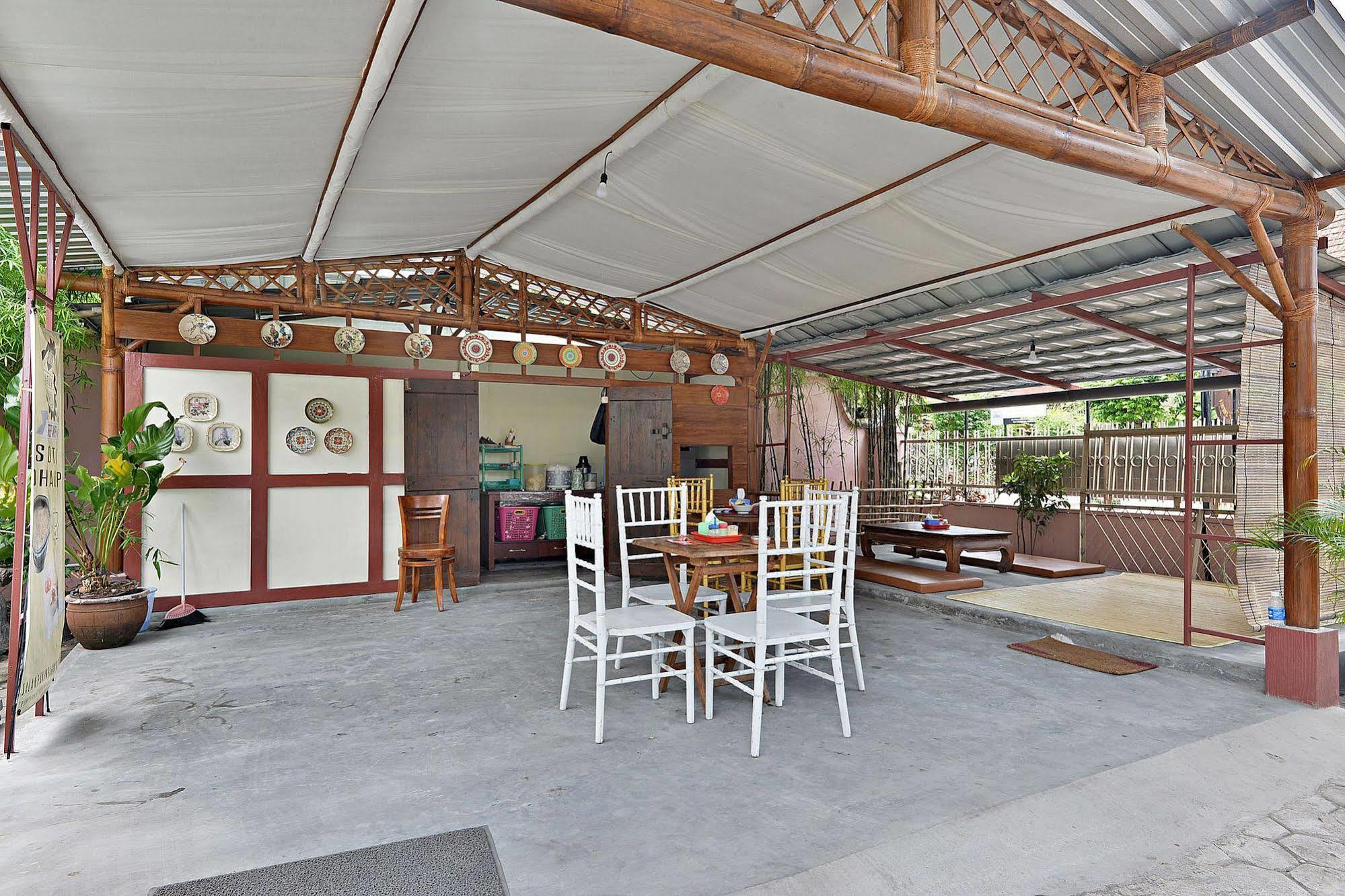 Zen Rooms Panembahan Kraton Yogyakarta Exterior photo
